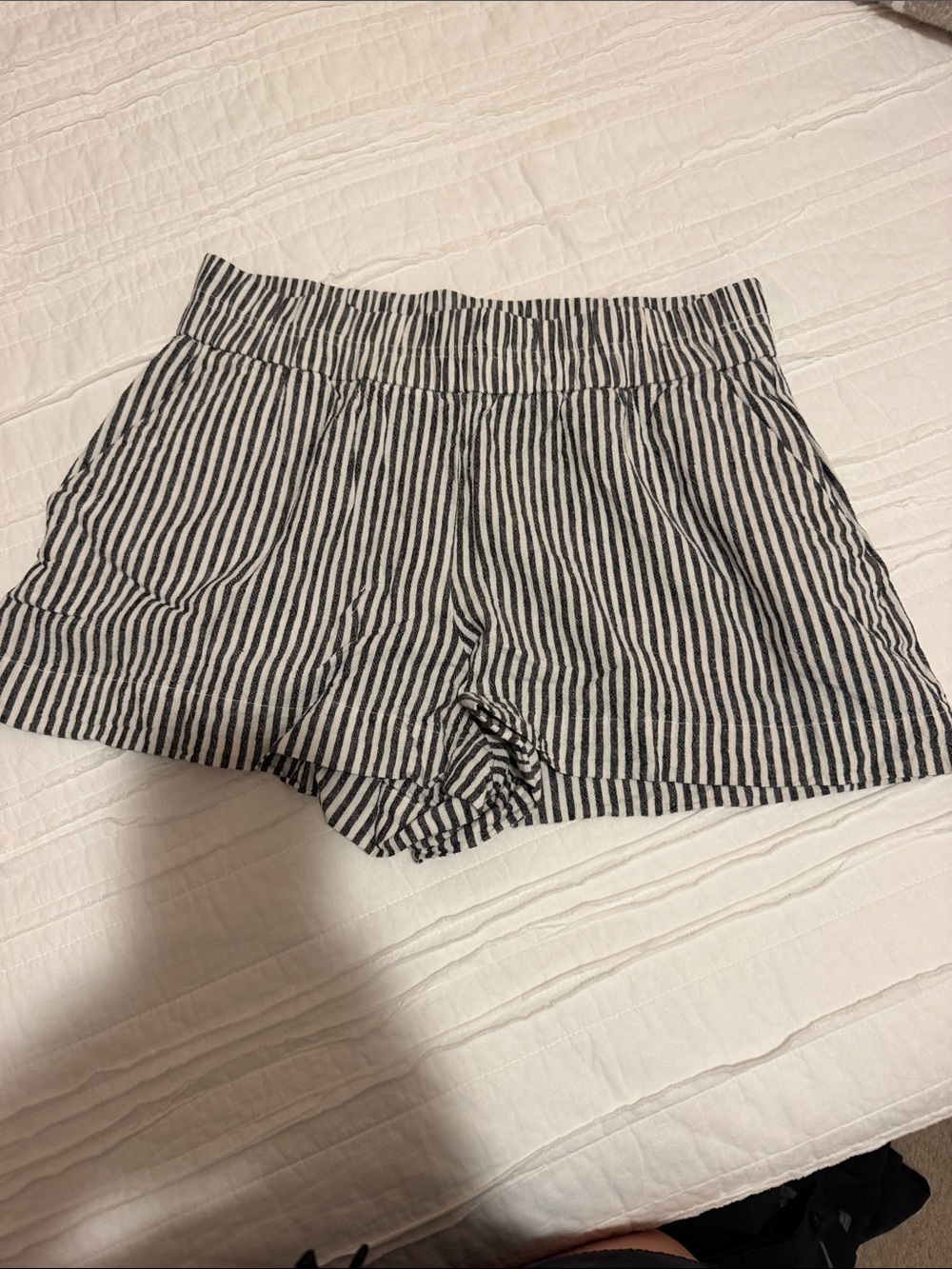 A New Day size M Striped Black and White Women’s Elastic Waist Shorts